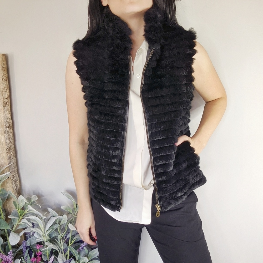 PERI LUXE NWOT black rabbit fur vest leather FF